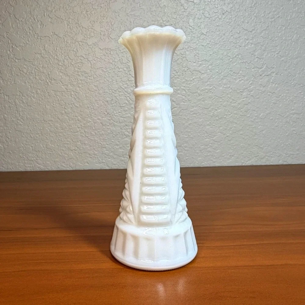 Vintage White Milk Glass Bud Vase Scalloped Rim Starburst Pattern 6 Inch